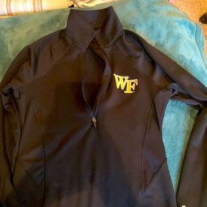 Women’s athletic pull over